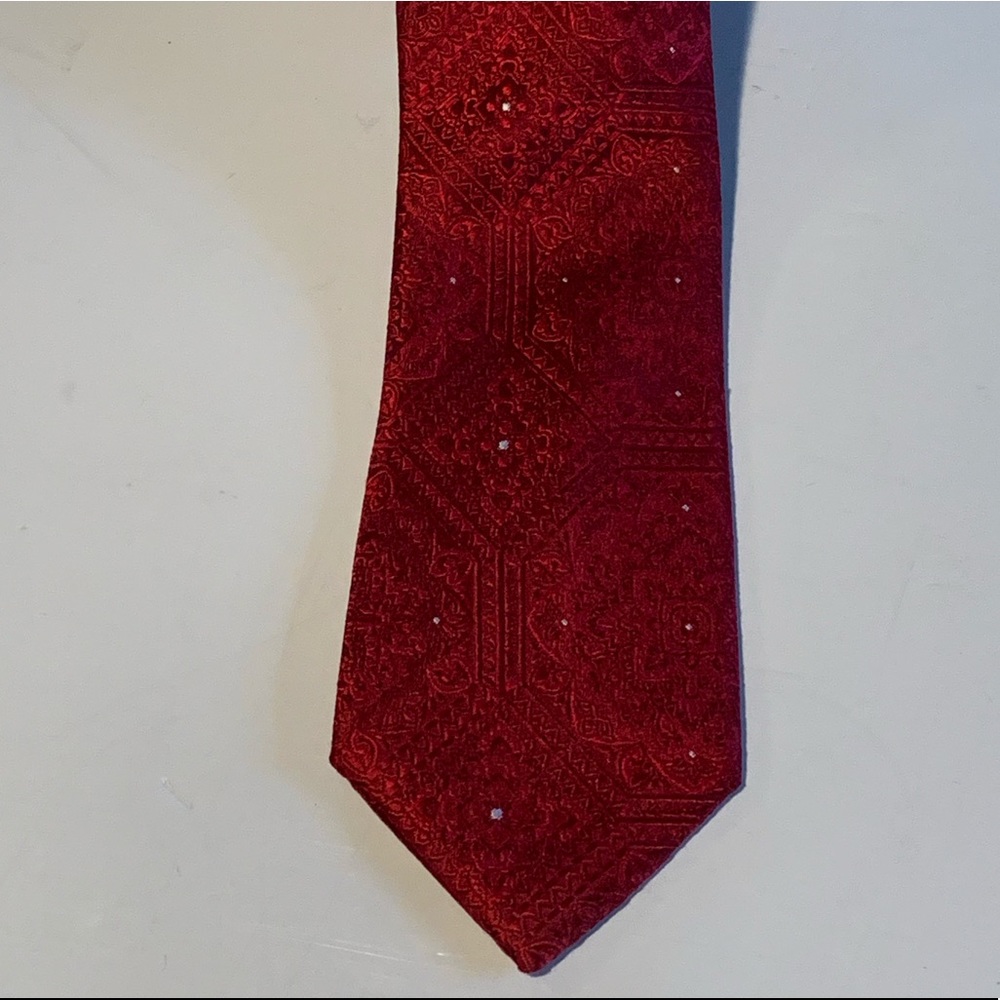 Men’s Sean John reddish maroon necktie